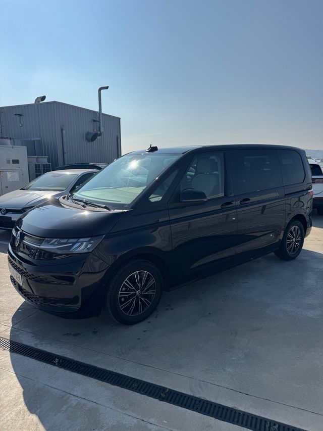 Volkswagen Multivan 2025 por 615€/mes