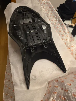 Asiento Ducati Supersport Negro