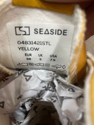 Sapatilhas Amarelas Tamanho 38