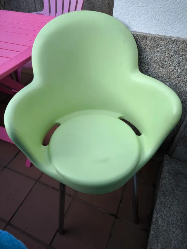 Silla verde moderna