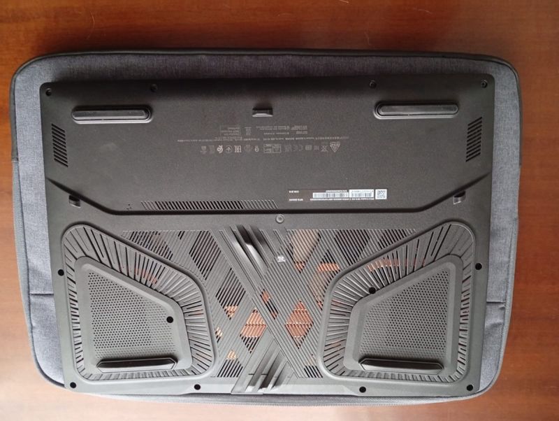 Portátil MSI Creator M16 HX C14VEG-088XES Gris afbeelding 5