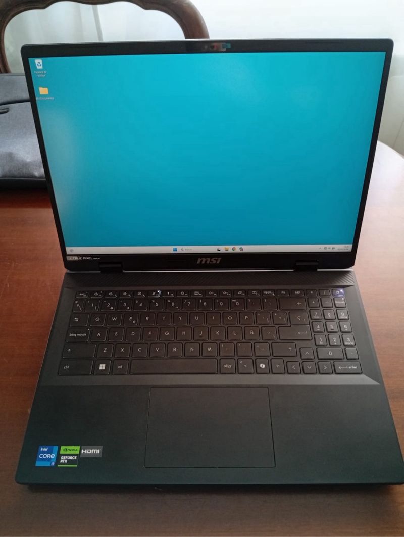 Portátil MSI Creator M16 HX C14VEG-088XES Gris afbeelding 3