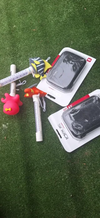 Lote 2 fundas GPS y 3 termómetros para piscina