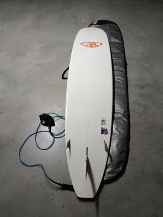 Tabla de surf con funda