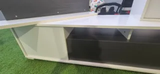 Mueble salón blanco y marrón