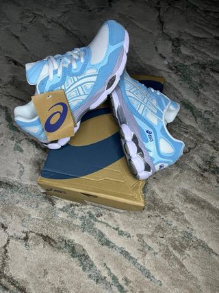 Asics Gel NYC Azul y Blanco