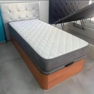 Canapé y Colchón Negro/Blanco