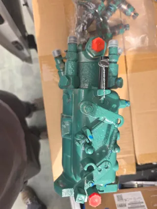 Bomba inyectora  M1035  . Volvo Penta MD21 + 4 iny