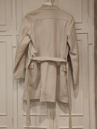 Abrigo Iron Fist Beige