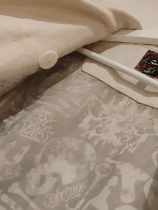 Abrigo Iron Fist Beige