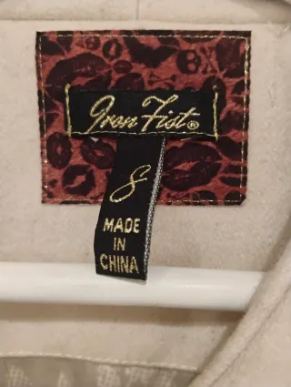 Abrigo Iron Fist Beige