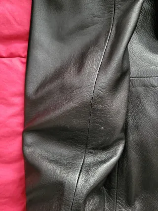 Chaqueta de cuero negra