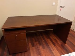 Escritorio madera con cajonera móvil