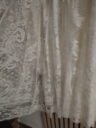 Falda romántica de encaje