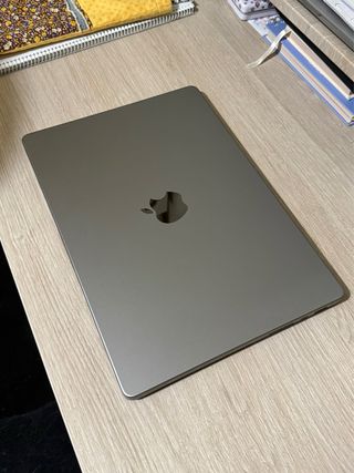 MacBook Pro 14” M1Pro 16RAM 512GB SSD Batería 91%