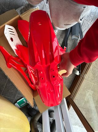 Carenado Beta RR Rojo