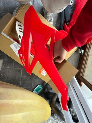 Carenado Beta RR Rojo