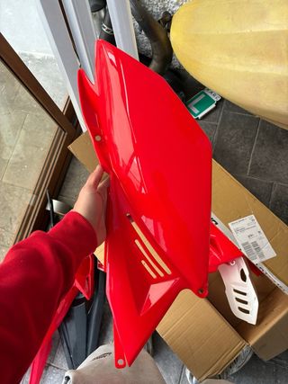 Carenado Beta RR Rojo