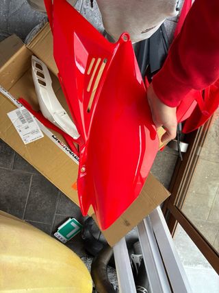 Carenado Beta RR Rojo