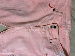 Pantalón pitillo vaquero elástico con bordados