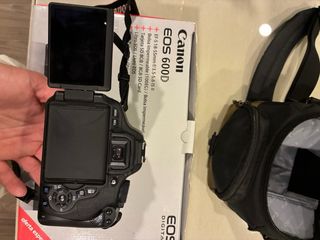 Cámara Canon EOS 600D + Bolso