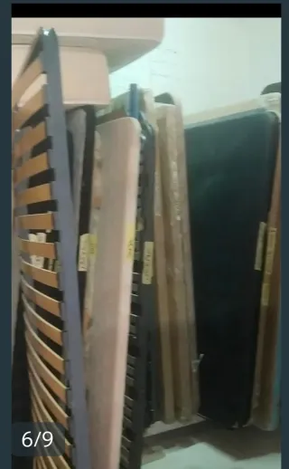 Colchones y bases de cama seminuevos