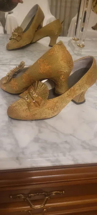 Traje de Fallera ALJOFAR Verde y Dorado