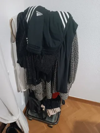 Galán de noche moderno dorado y cristal