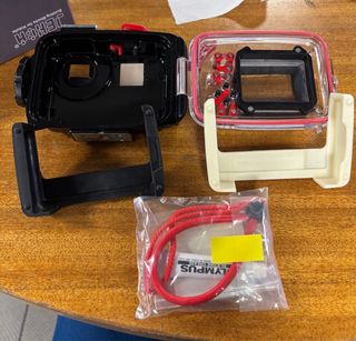 Carcassa subacquea Olympus PT-048