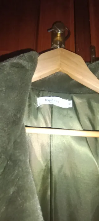 Abrigo peluche verde oliva