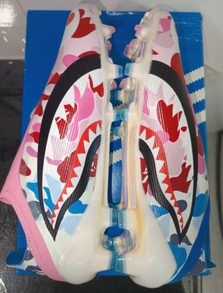 Botas de futbol Adidas F50 + colaboración con BAPE