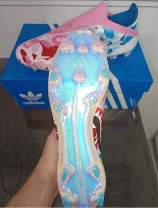 Botas de futbol Adidas F50 + colaboración con BAPE