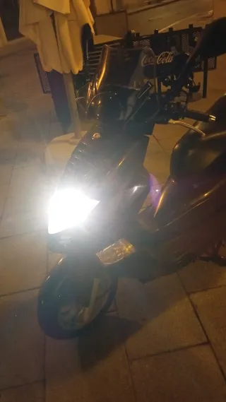 Moto Scooter Negra Automática