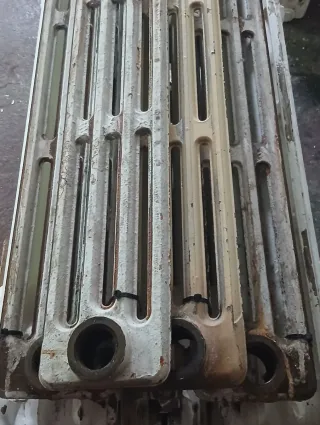 Pata/Pie apoyo radiador Roca