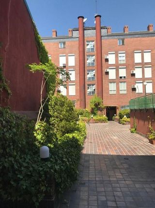 Piso en alquiler en Valdeacederas en Madrid