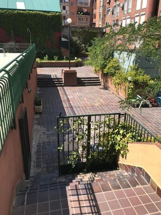 Piso en alquiler en Valdeacederas en Madrid