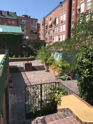 Piso en alquiler en Valdeacederas en Madrid