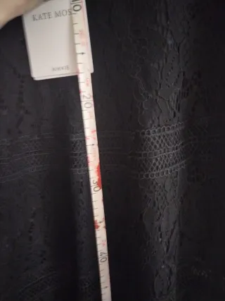 Falda negra de encaje