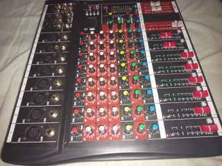 Mezclador Pusher 8 canales