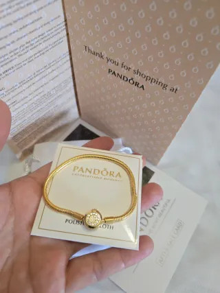 Pulsera Pandora. Incluye bolsa