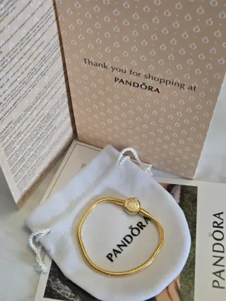 Pulsera Pandora. Incluye bolsa
