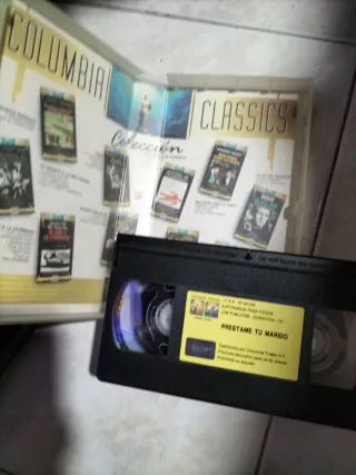 2 Cintas VHS Clásicos Columbia (Español)