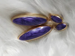 Orecchini pendenti smalto viola base dorata