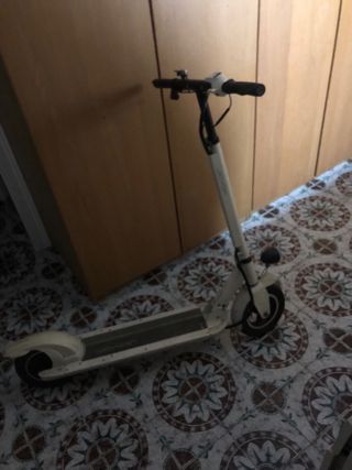 OFERTA URGENTE!!Patinete Eléctrico Joyor Blanco