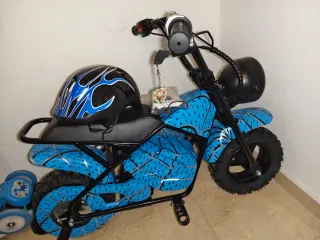 Mini Moto Scooter Eléctrica Azul y Negra