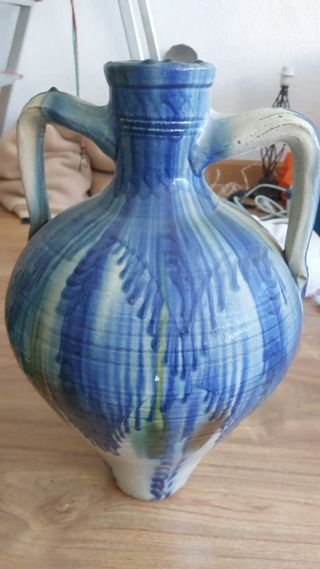 Mueble bodeguero madera maciza con cántaros