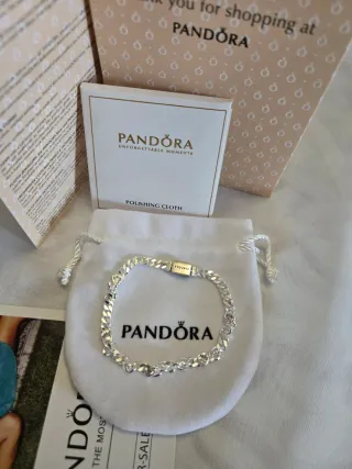 Pulsera Pandora Oro con Corazones