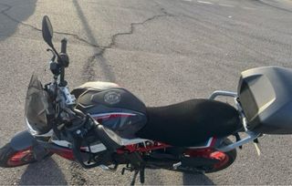 BMW G310R Gris y Roja - 730 km