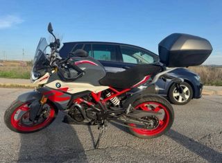 BMW G310R Gris y Roja - 730 km