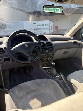 Peugeot 206 2003